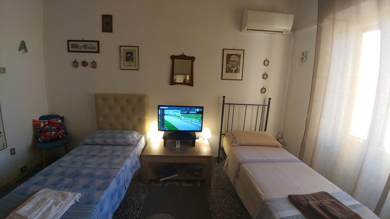 Miky M House B&B Кальяри Экстерьер фото